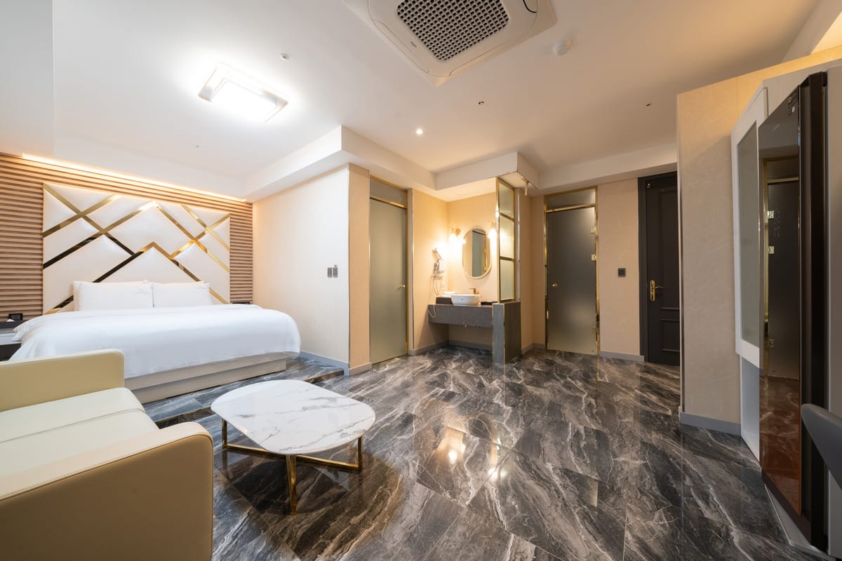 Voll Hotel — 4