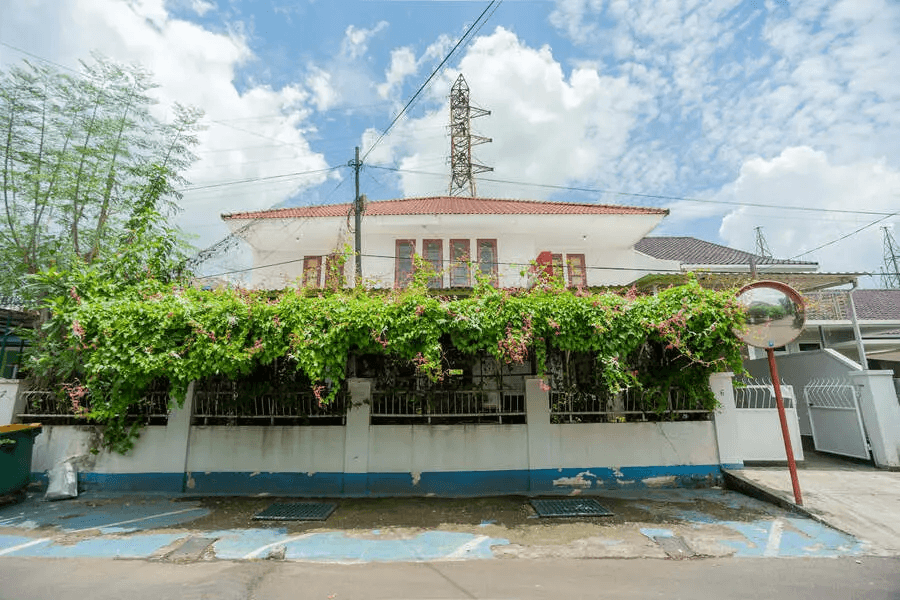 RedDoorz Syariah near PGC Cililitan — 5