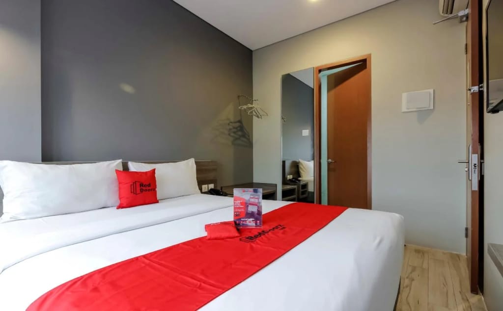 Ustay Hotel Asem Baris Jakarta — 4