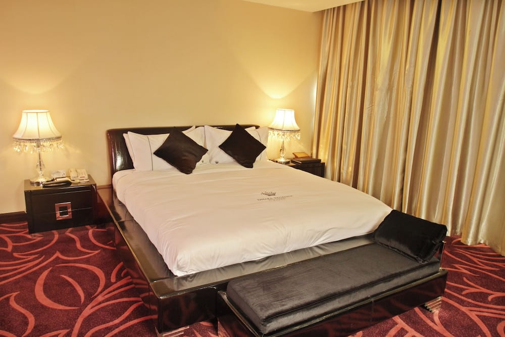 Dhaka Regency Hotel & Resort — 4