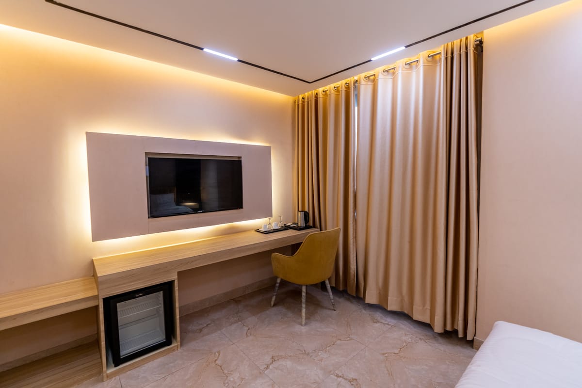 Monsoon Courtyard Luxury Hotel — 2