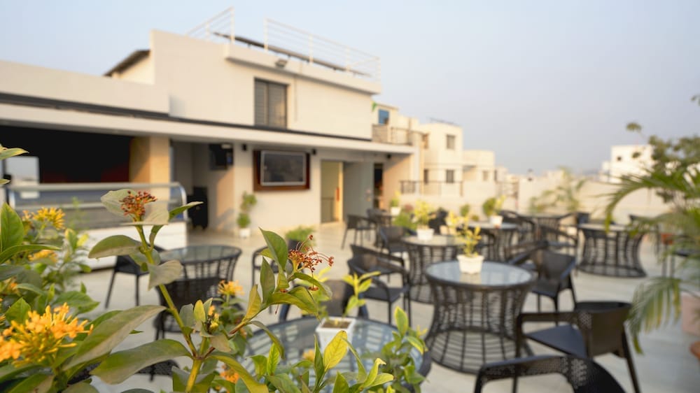 Xpressmall Hotels & Resorts — 5