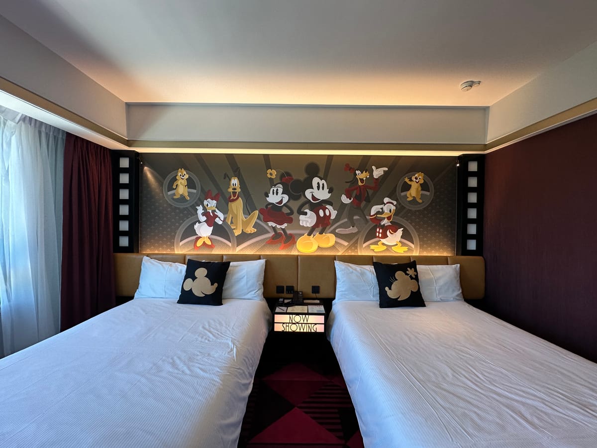 Disney's Hollywood Hotel — 4