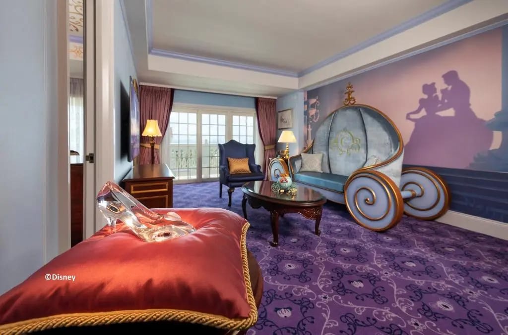 Hong Kong Disneyland Hotel — 5