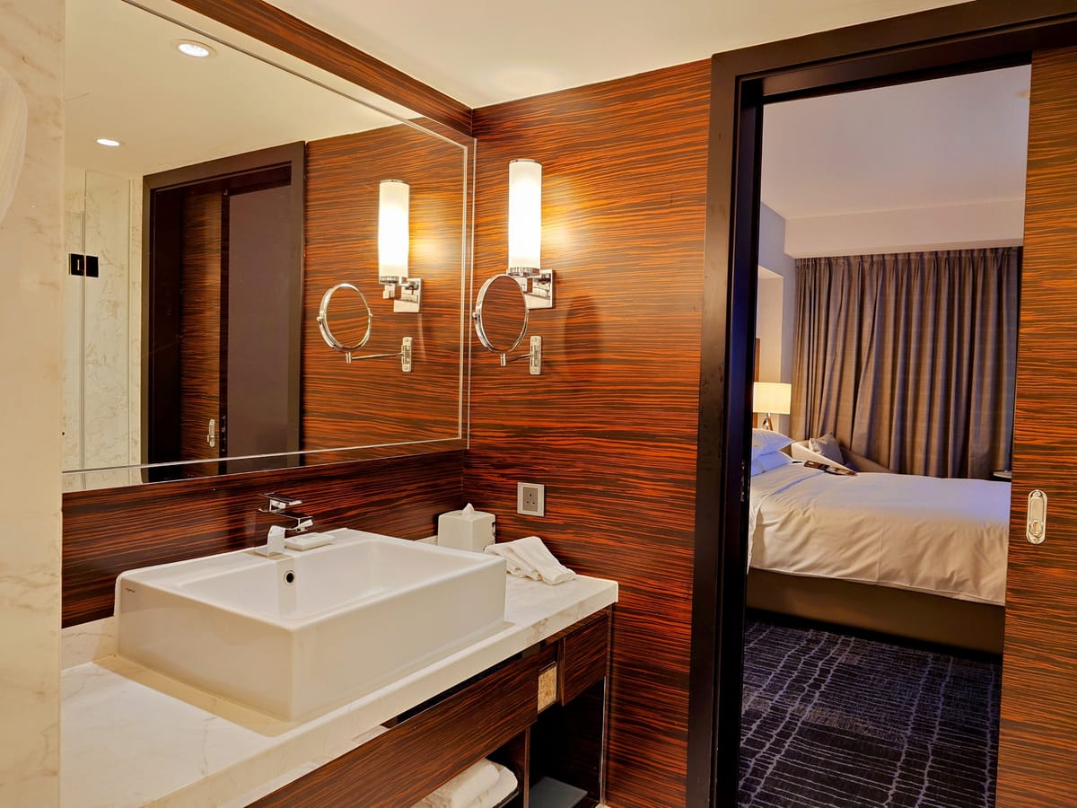 Hong Kong SkyCity Marriott Hotel — 5