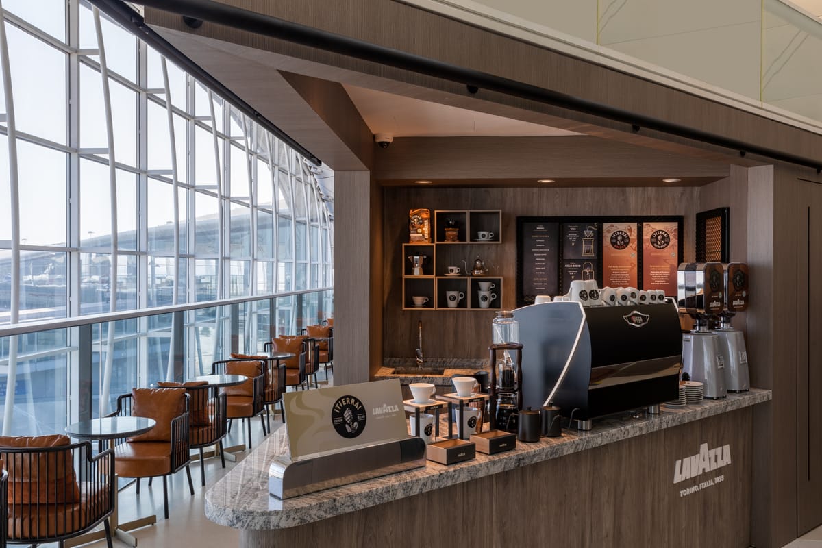 Plaza Premium Lounge (Near Gate 60, Departures) — 2