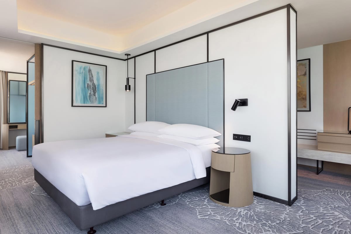 Sheraton Hong Kong Tung Chung Hotel — 2