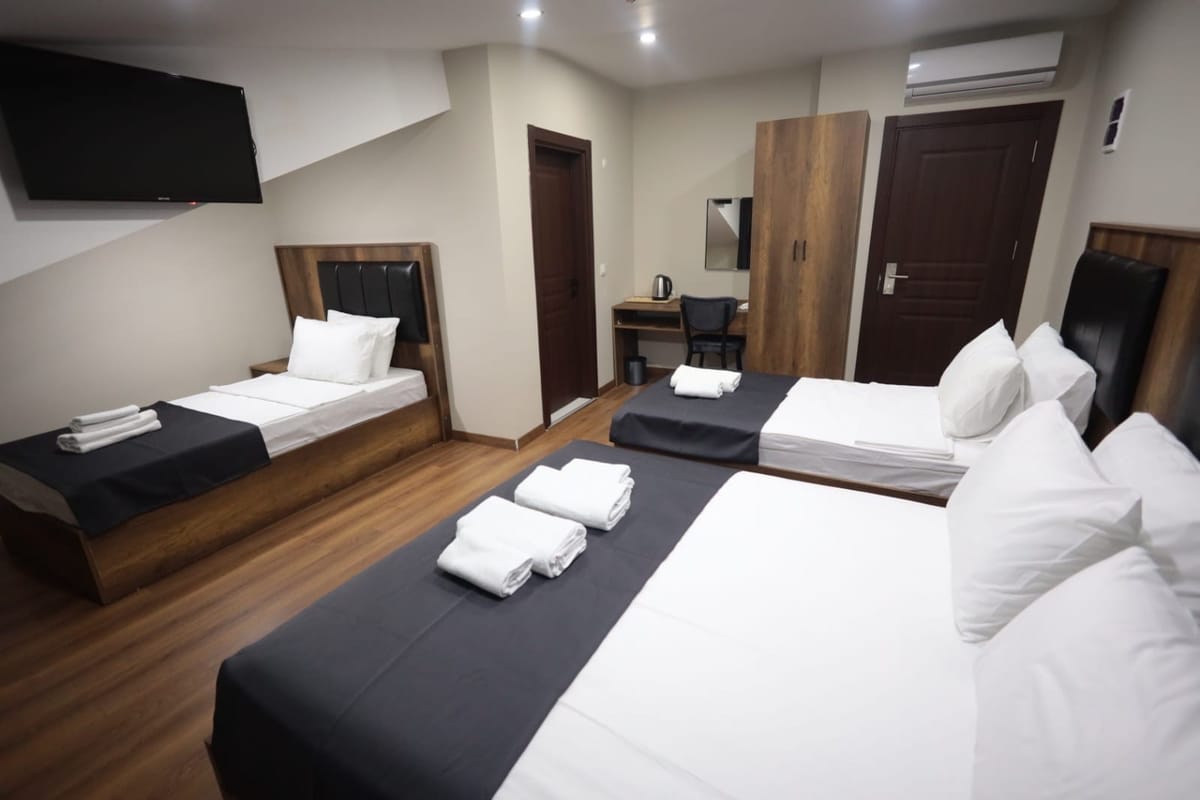 Bzn Airport Hotel — 5