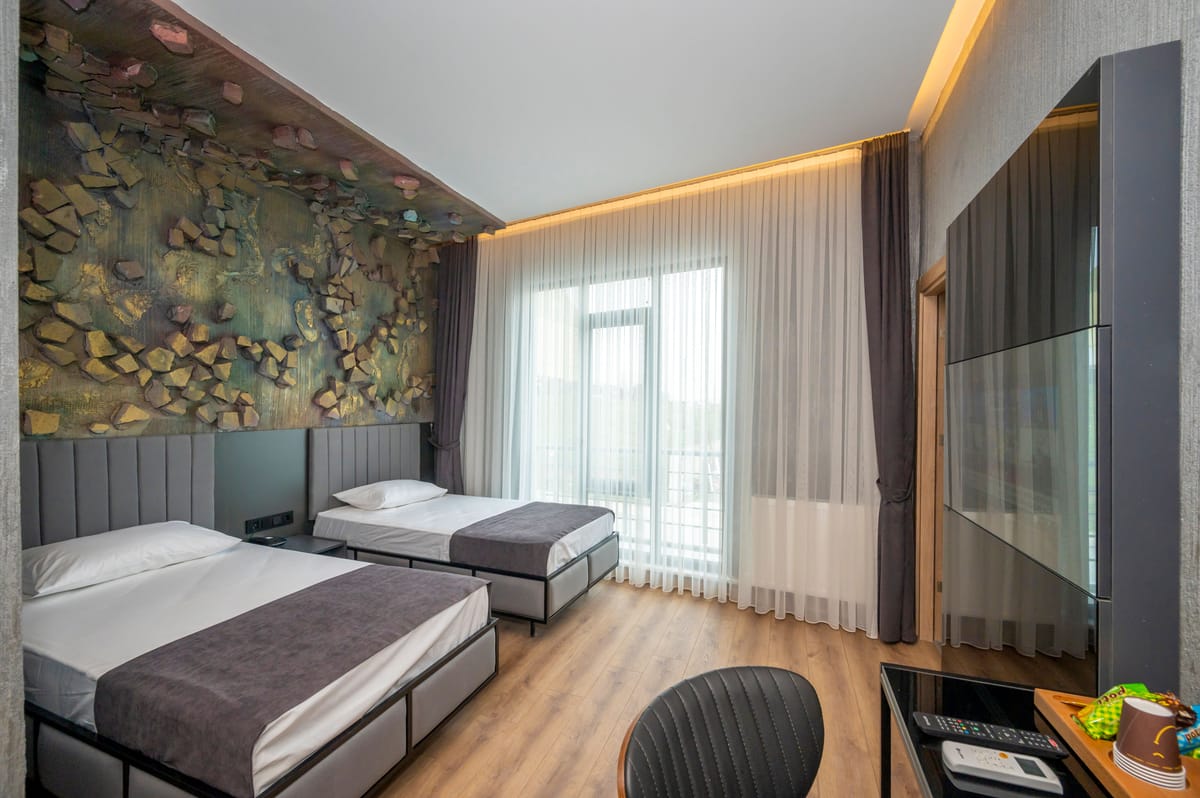 Continental Airport Hotel — 2