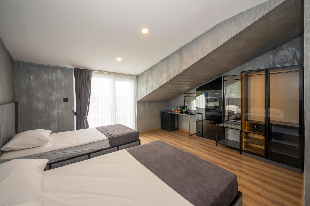 Continental Airport Hotel — 4