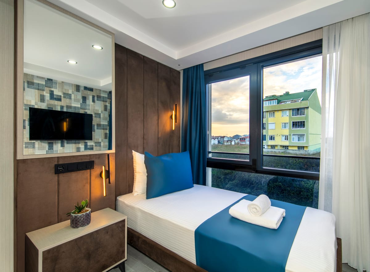 Cosinüs Airport Hotel — 1