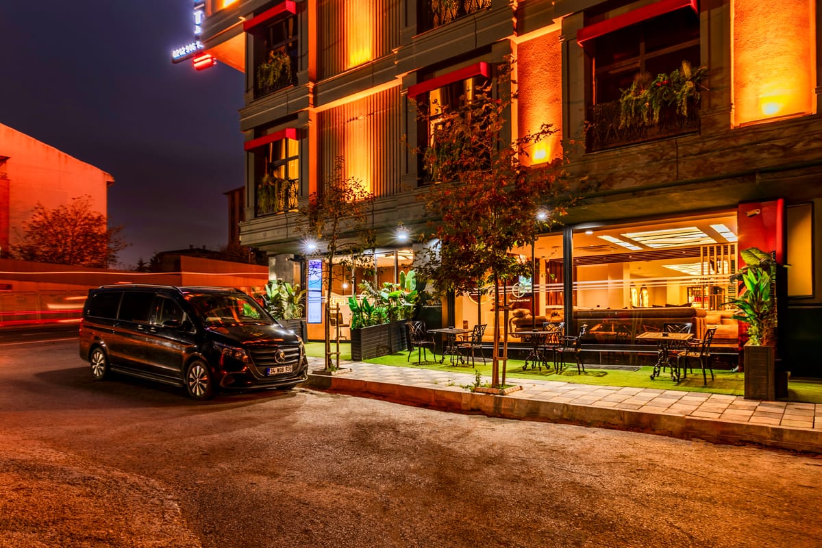 Elysian Airport Hotel — 4