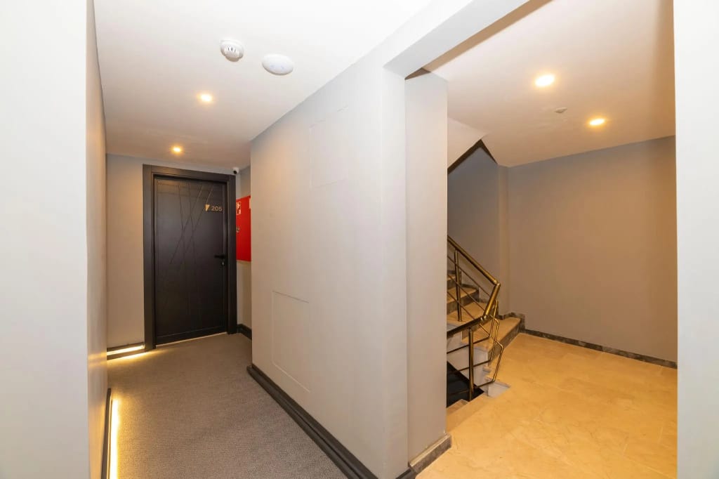 Fly And Stay Airport Hotel — 4
