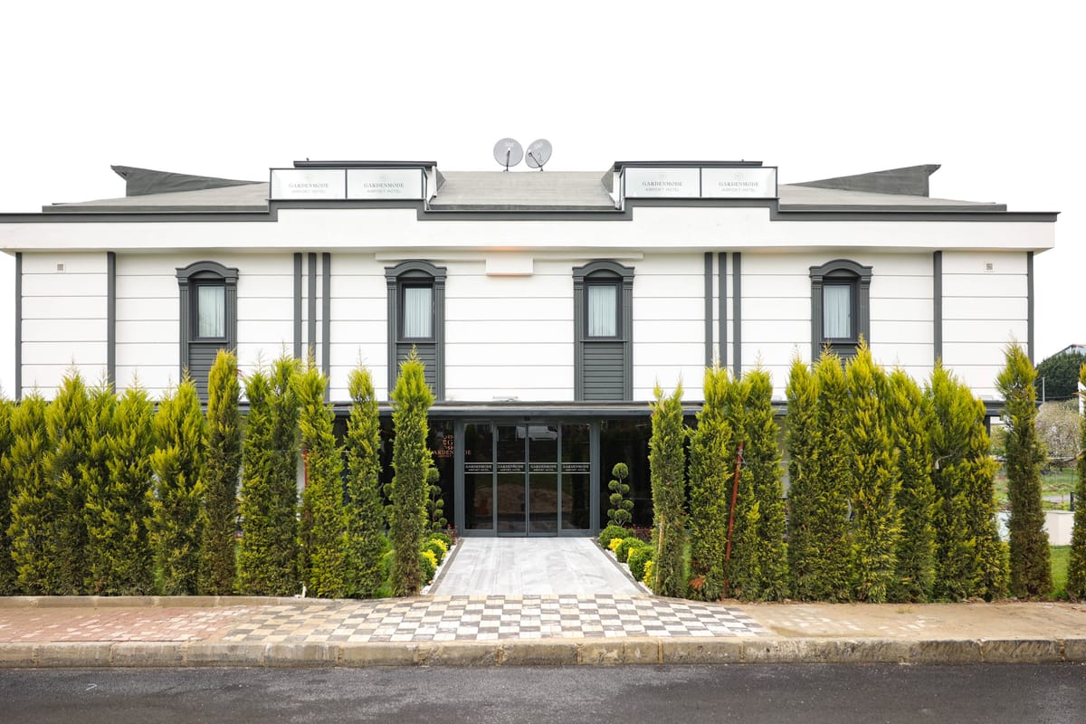 Garden Mode Airport Hotel — 3