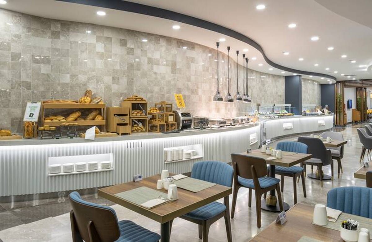 Hampton by Hilton — 1