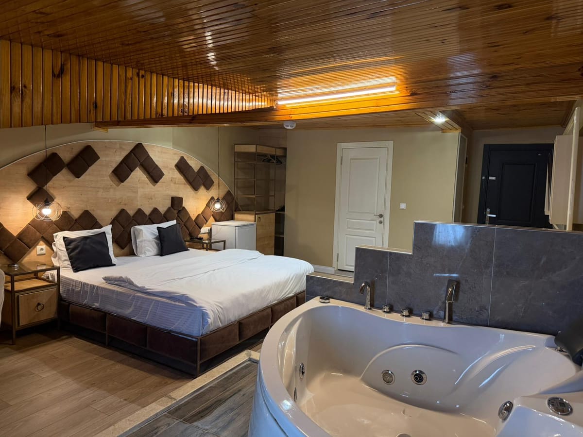 Lily Airport Otel — 1