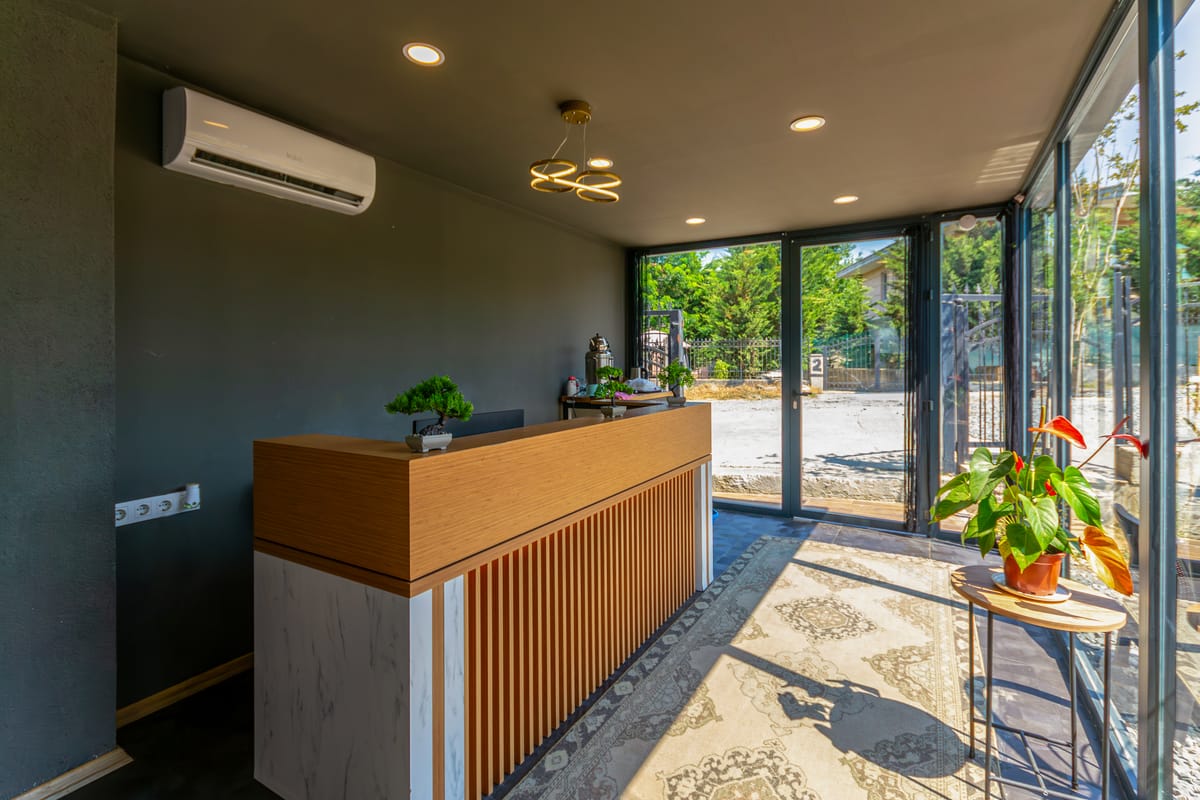 New Garden Airport Hotel — 3