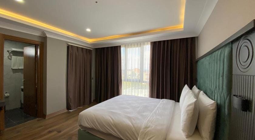 Shelton Airport Otel — 1