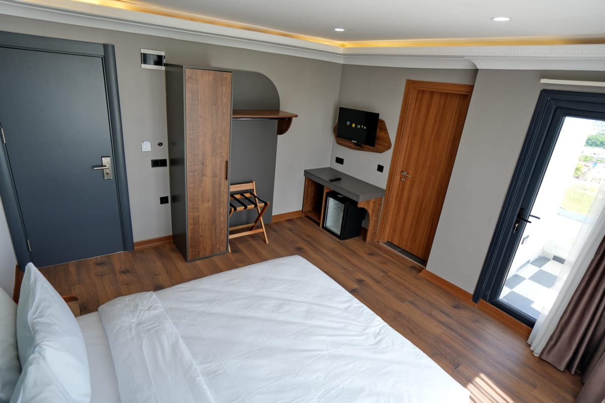 Shelton Airport Otel — 5