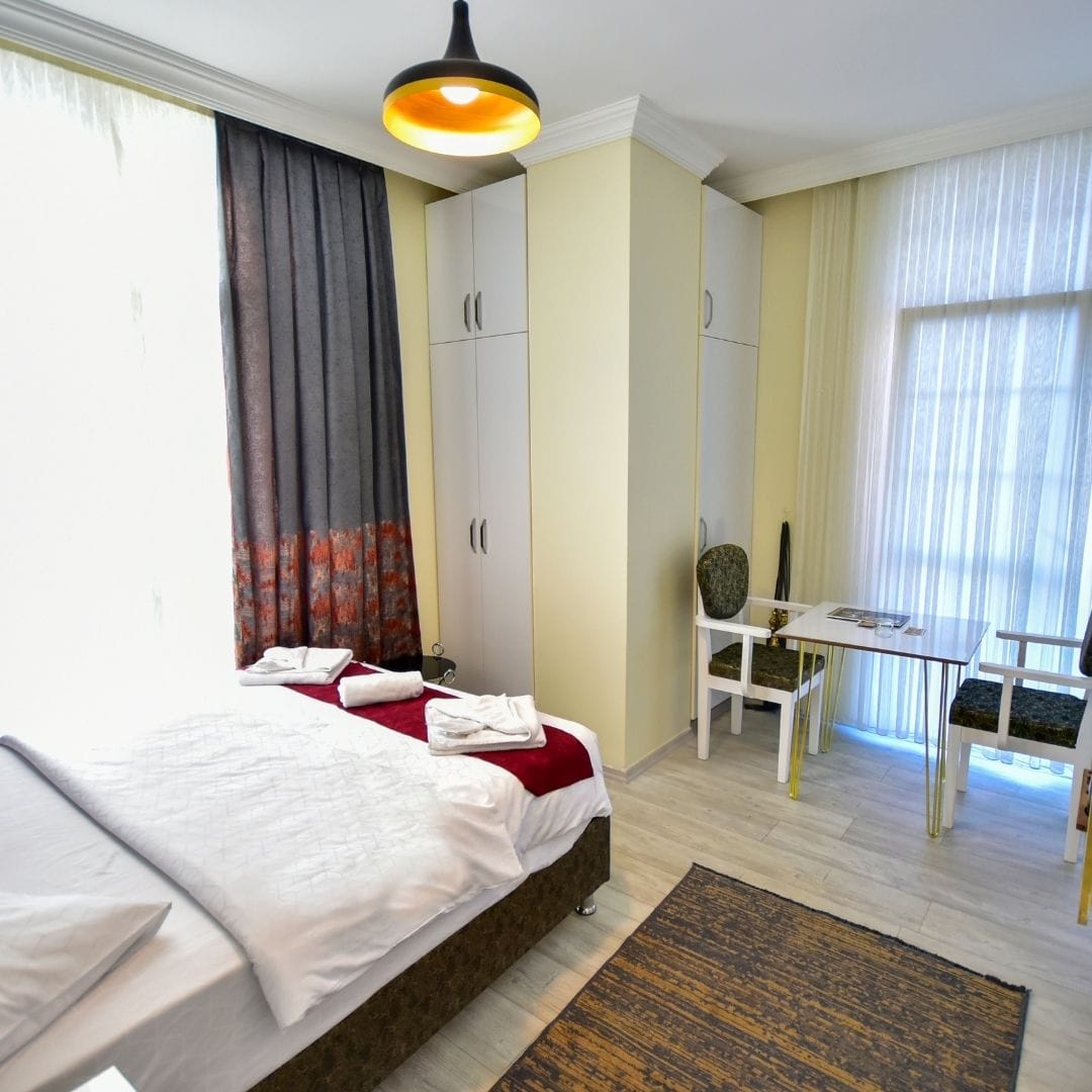 Loca Suit Life Airport Hotel — 3