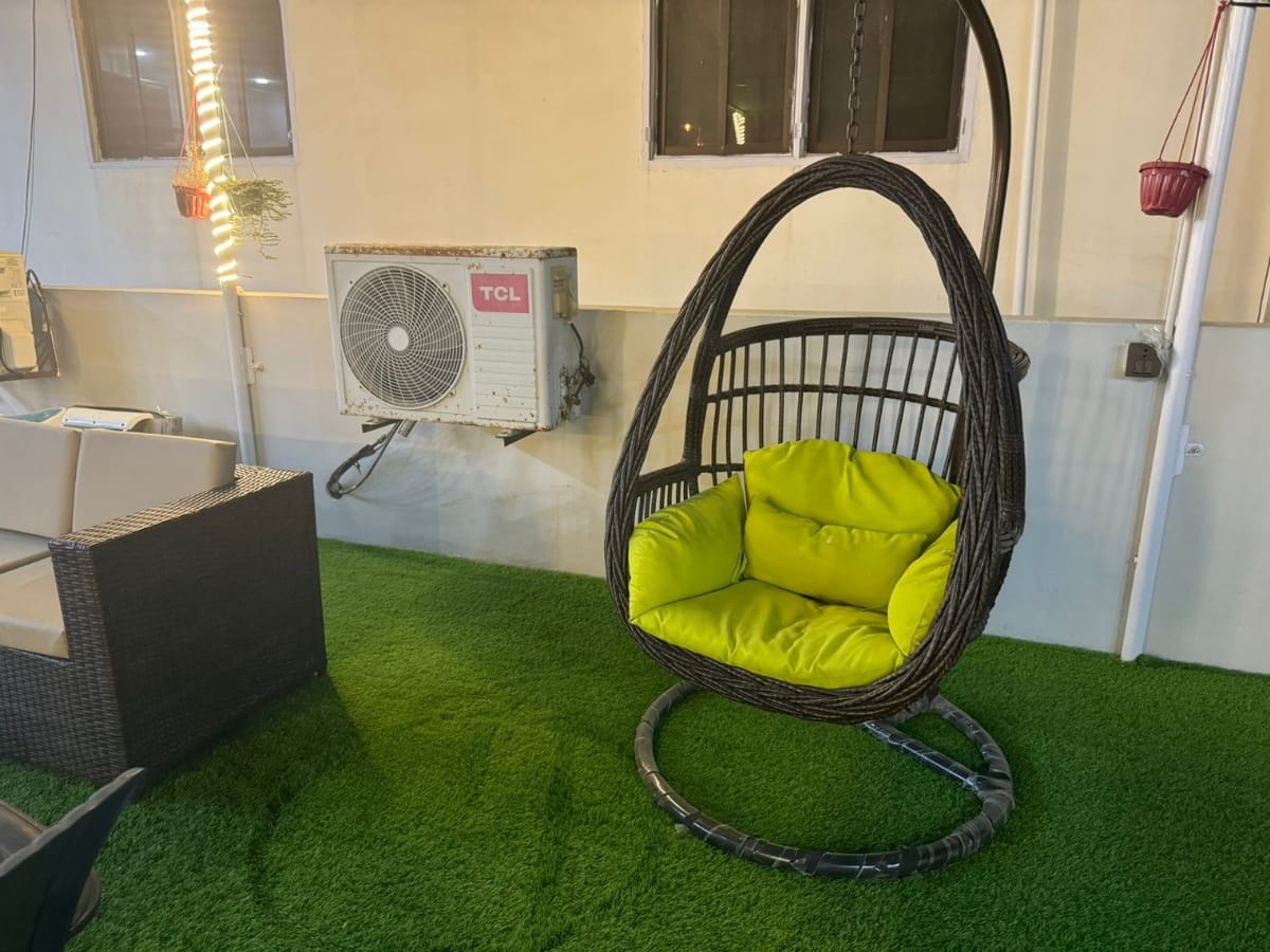 Elegant 2 Bedrooms Penthouse in Gulistan E Johar — 1
