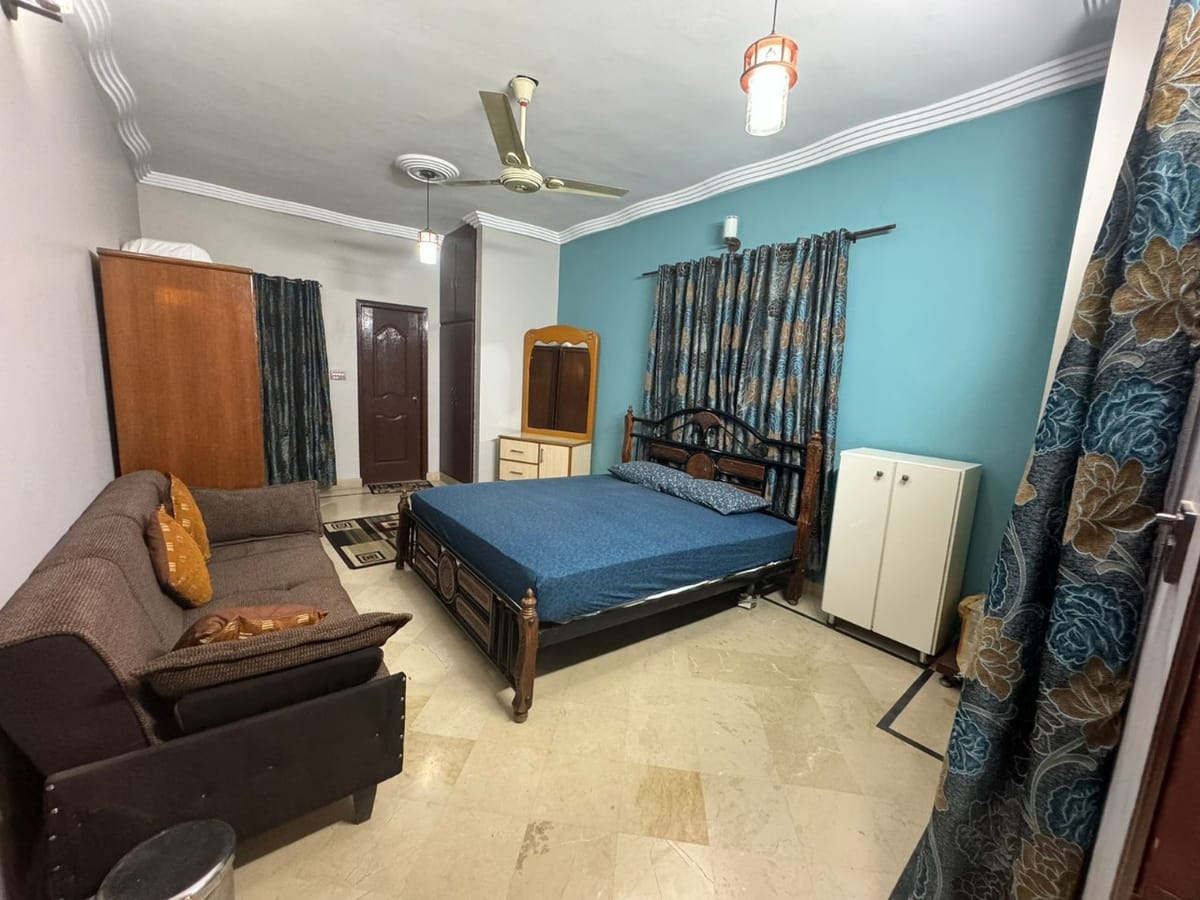Elegant 2 Bedrooms Penthouse in Gulistan E Johar — 5