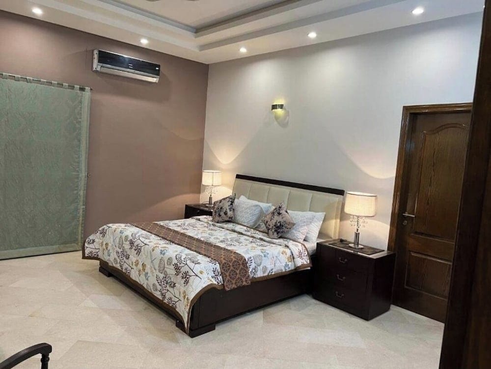 Galaxy Family Hotel Karachi Airport — 3
