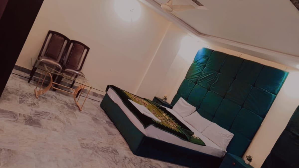 Hotel Crown Plaza — 4