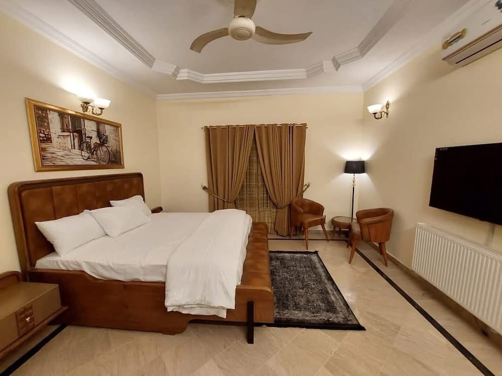 Karachi Guest House - Gulshan — 1