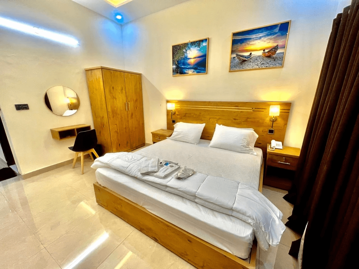Royal Inn Chalet — 1