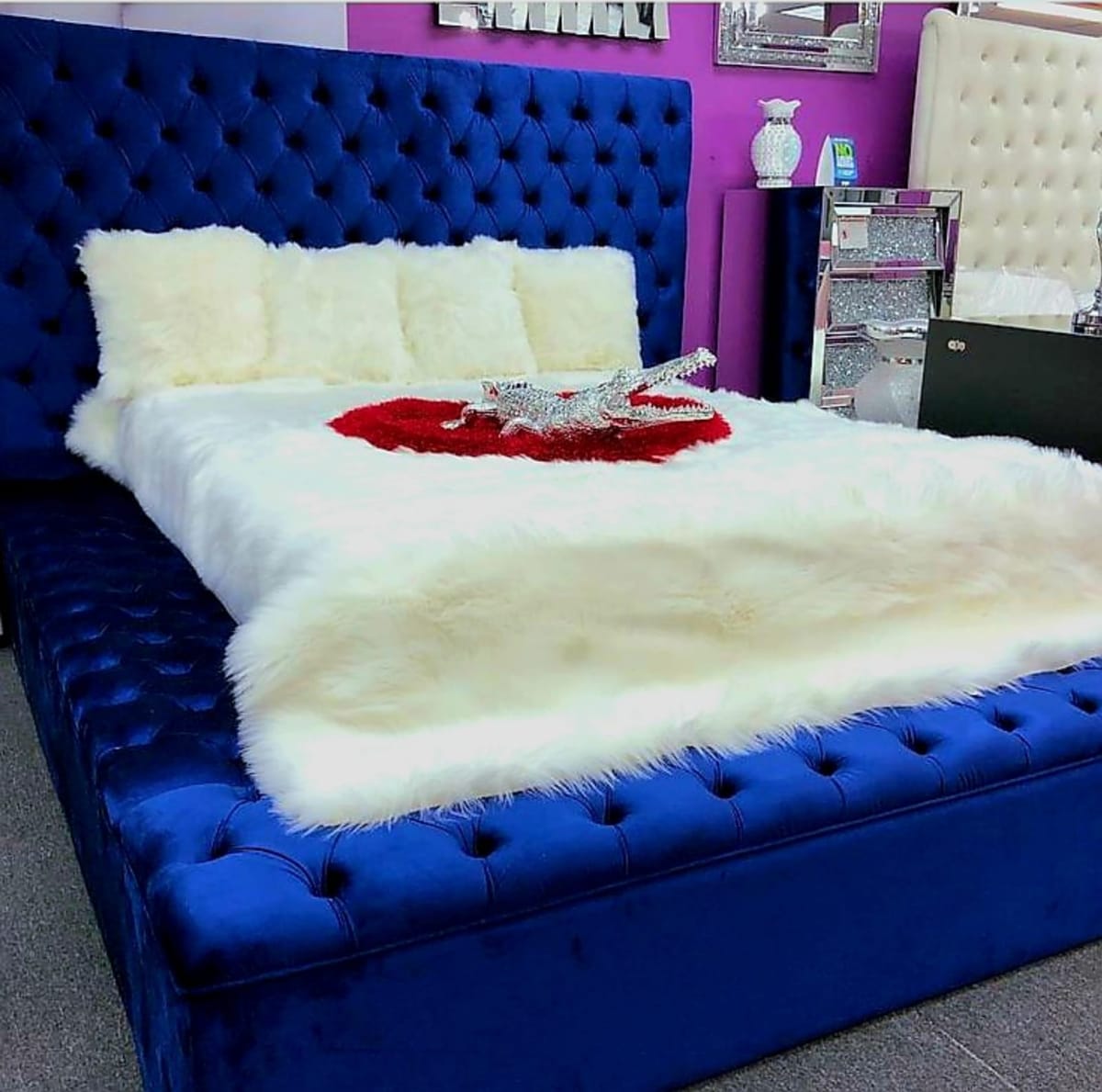 Show Times Capital Guest House — 3