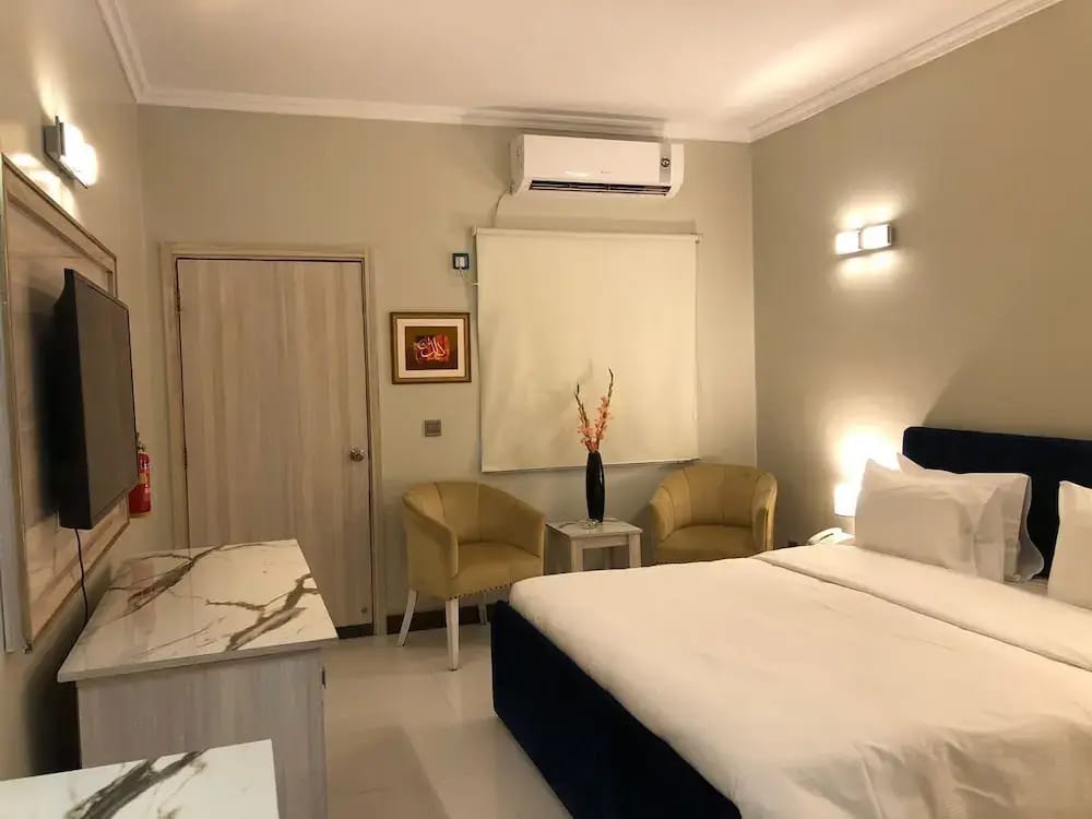 Sky Rooms Hotel — 3