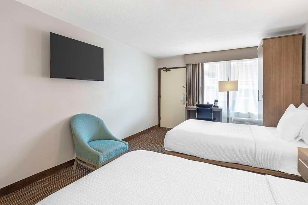 Best Western Mill River Manor — 1