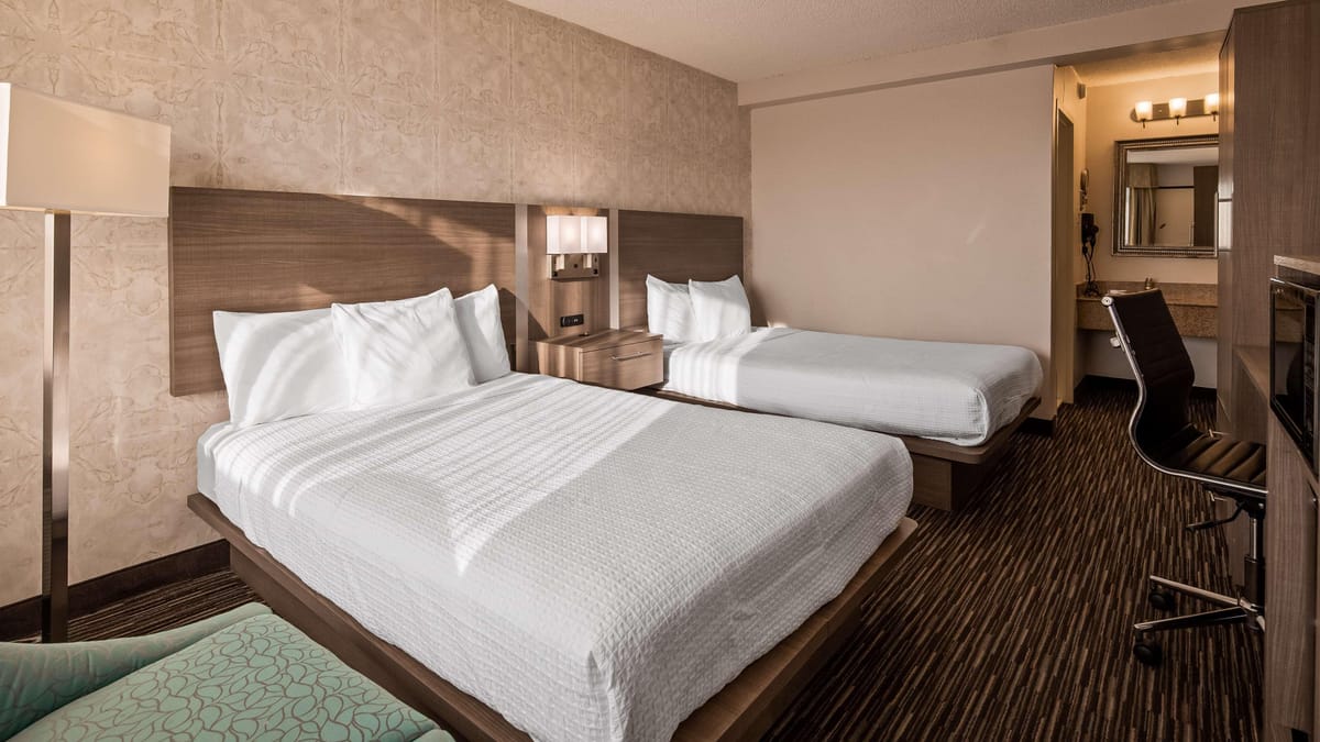 Best Western Mill River Manor — 2