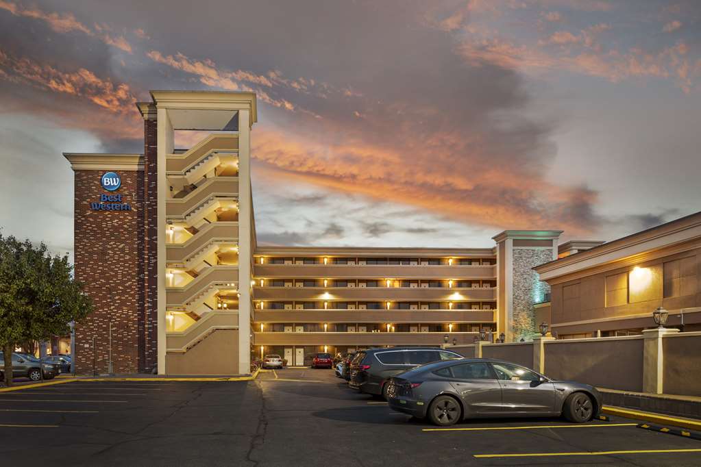 Best Western Mill River Manor — 3