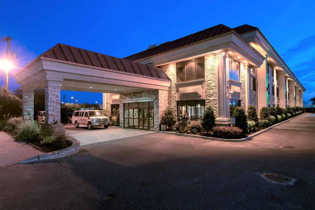 Five Towns Inn — 1