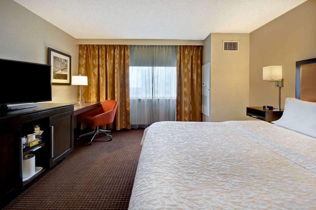 Hampton Inn NY-JFK — 3