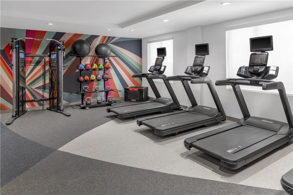 Hilton Garden Inn Queens/JFK Airport — 4
