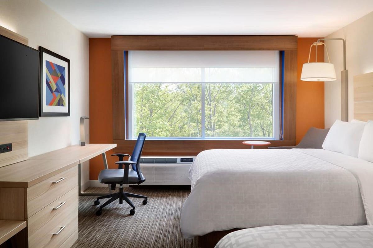 Holiday Inn Express Jamaica - Jfk Airtrain - Nyc by IHG — 1