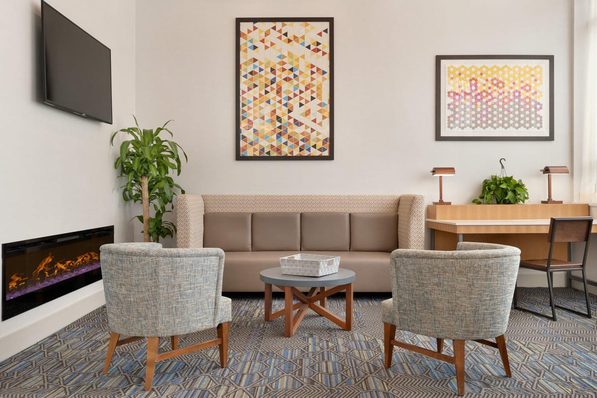 Holiday Inn Express Jamaica - Jfk Airtrain - Nyc by IHG — 4