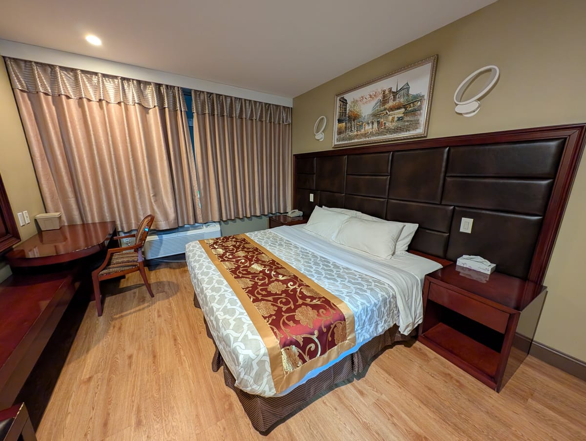 Queens Hotel — 4