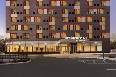 Residence Inn by Marriott New York JFK Airport — 3