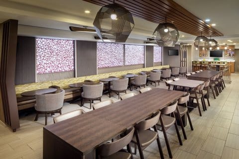 SpringHill Suites New York JFK Airport/Jamaica — 4