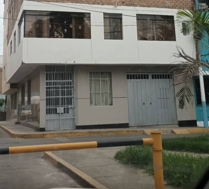A y J Familia Hostel — 2