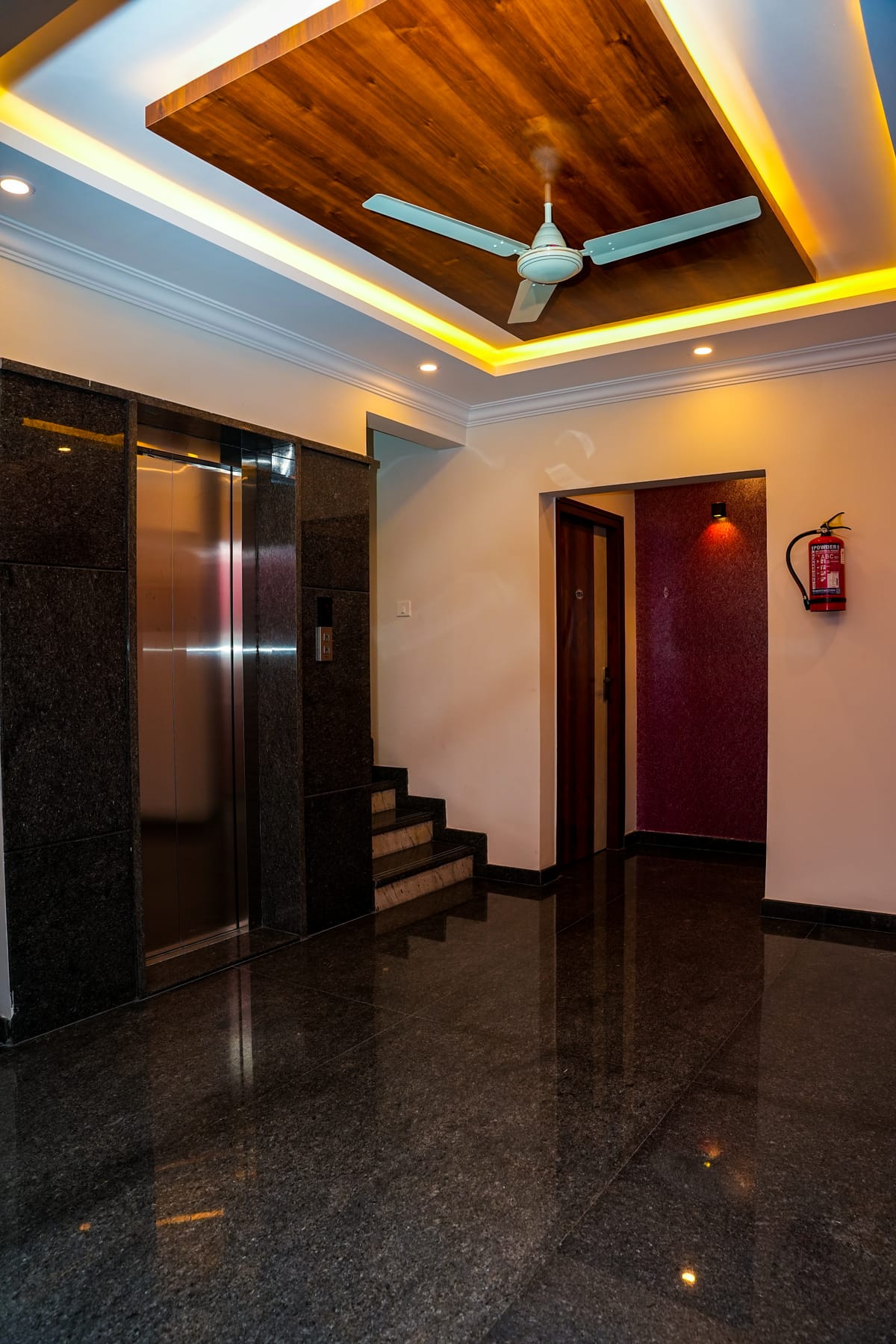 Hotel SkyLights — 4