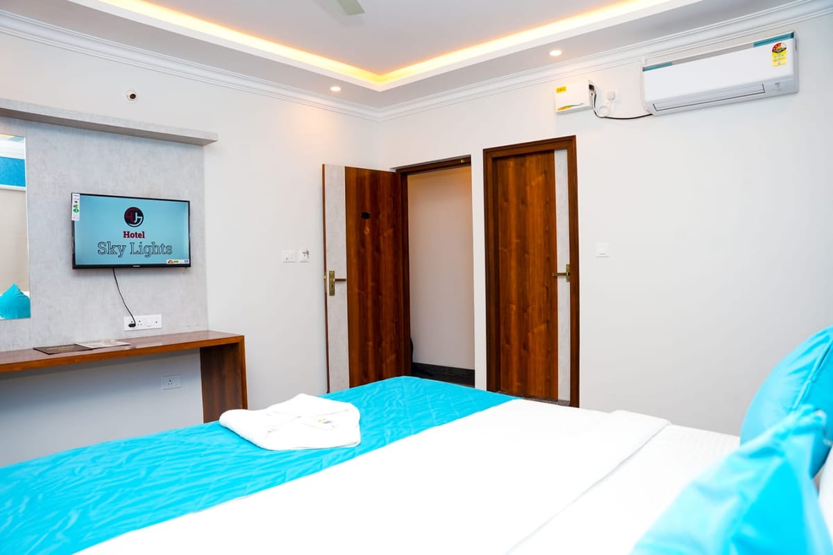 Hotel SkyLights — 5
