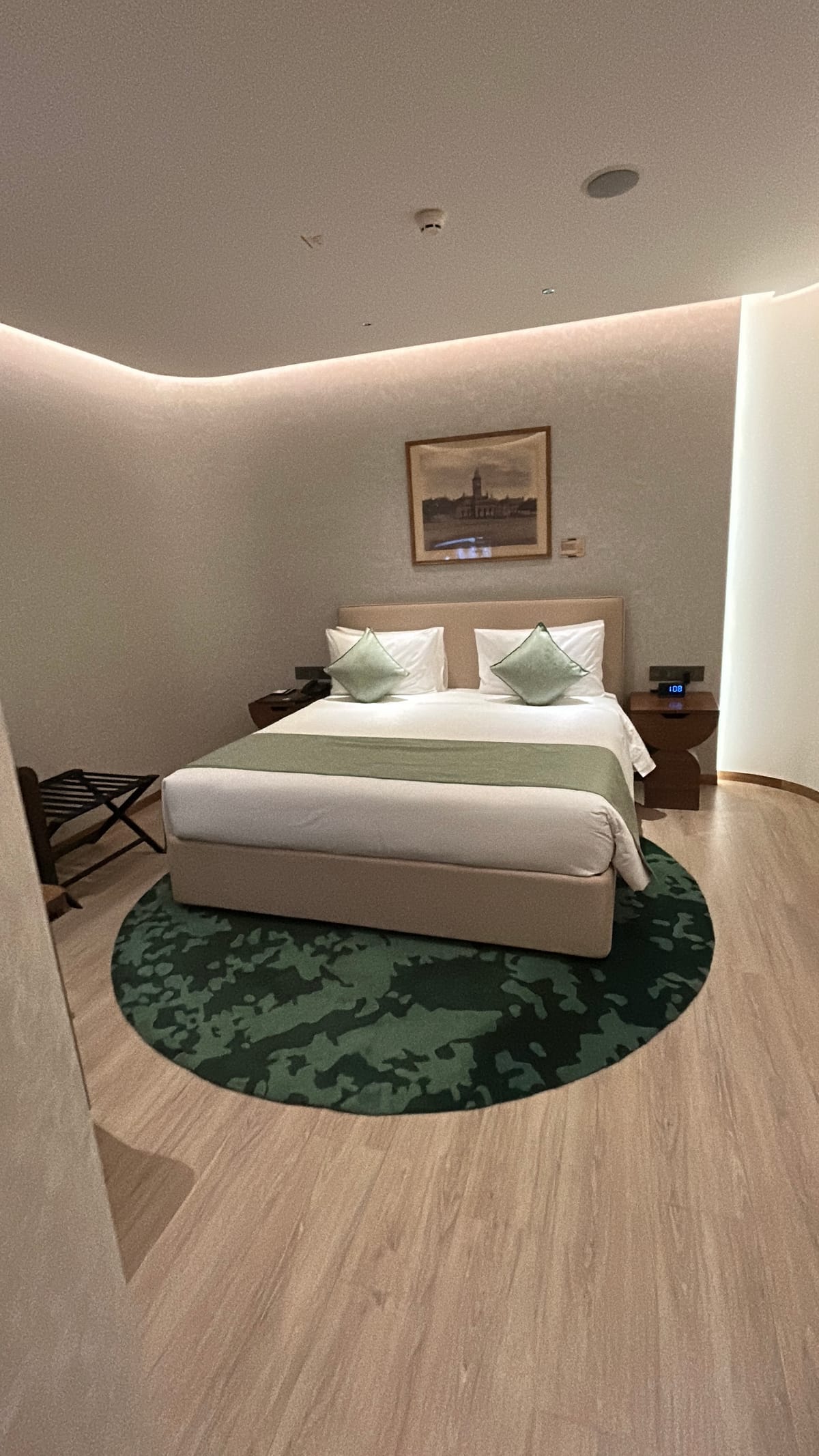 T2 080 Transit Hotel — 2