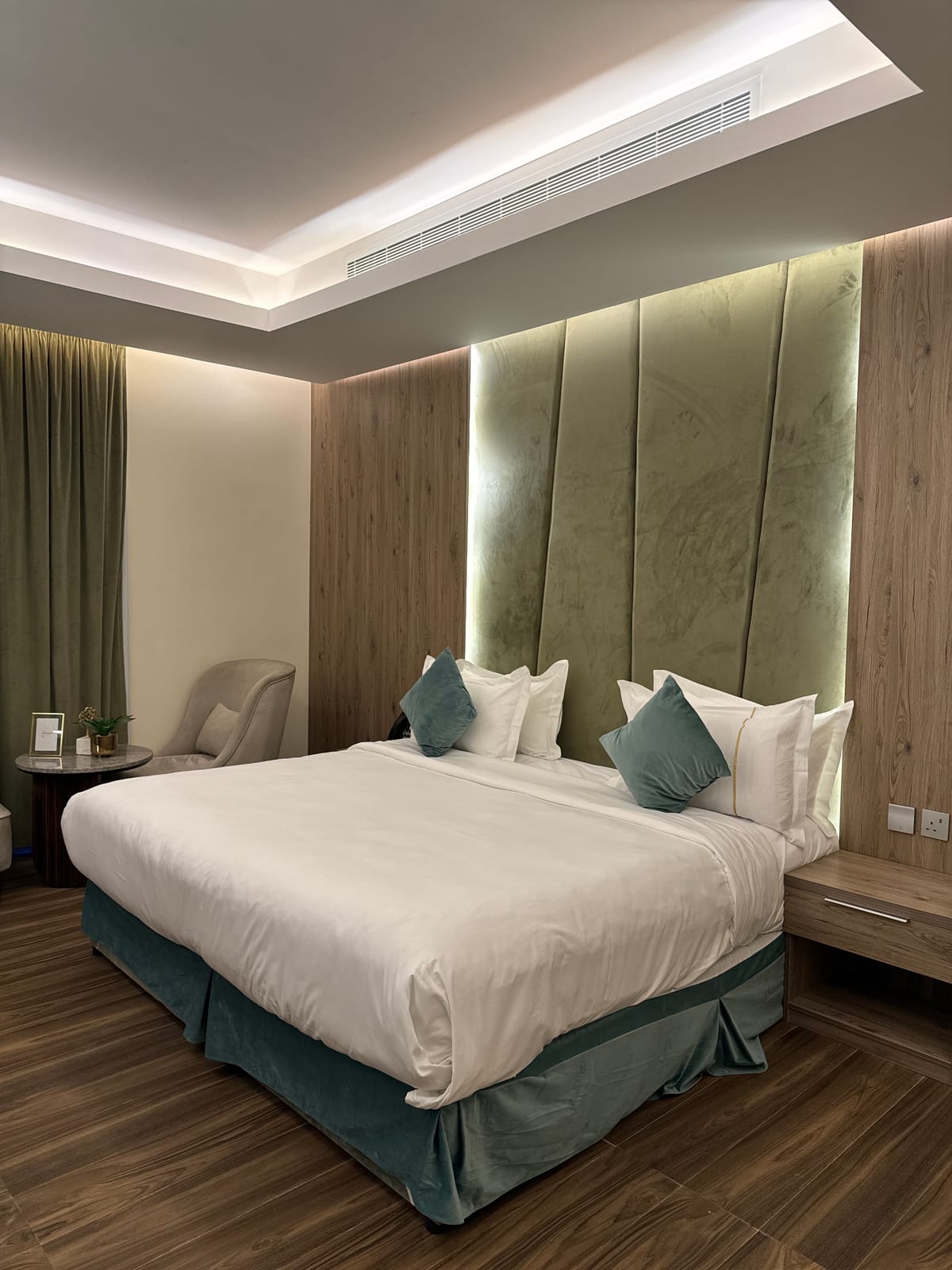 Luxury Night Al Munsiyah — 2