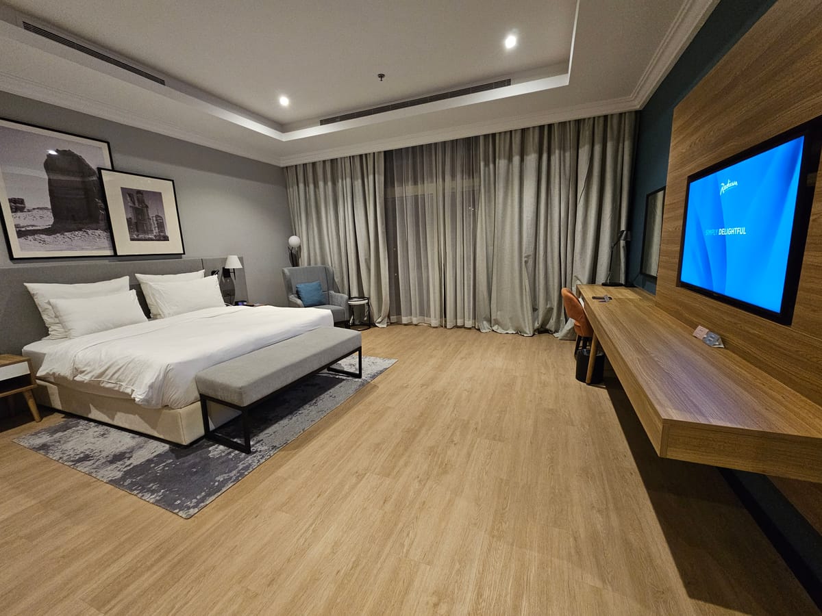 Radisson Hotel Riyadh Airport — 1
