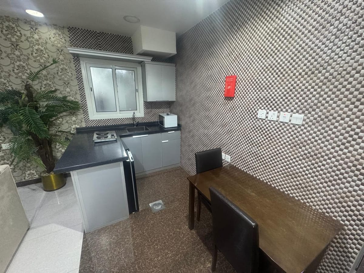 Retaz Hotel Suites — 4